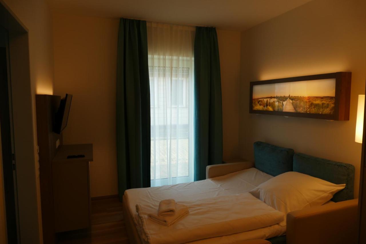 Meyn'S Apartments & Hotel Soltau Dış mekan fotoğraf